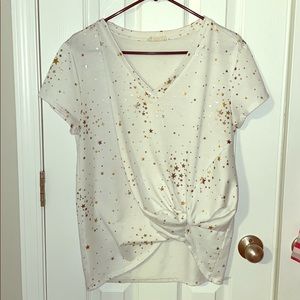 Silver & Gold ⭐️⭐️ shimmer side knot tee